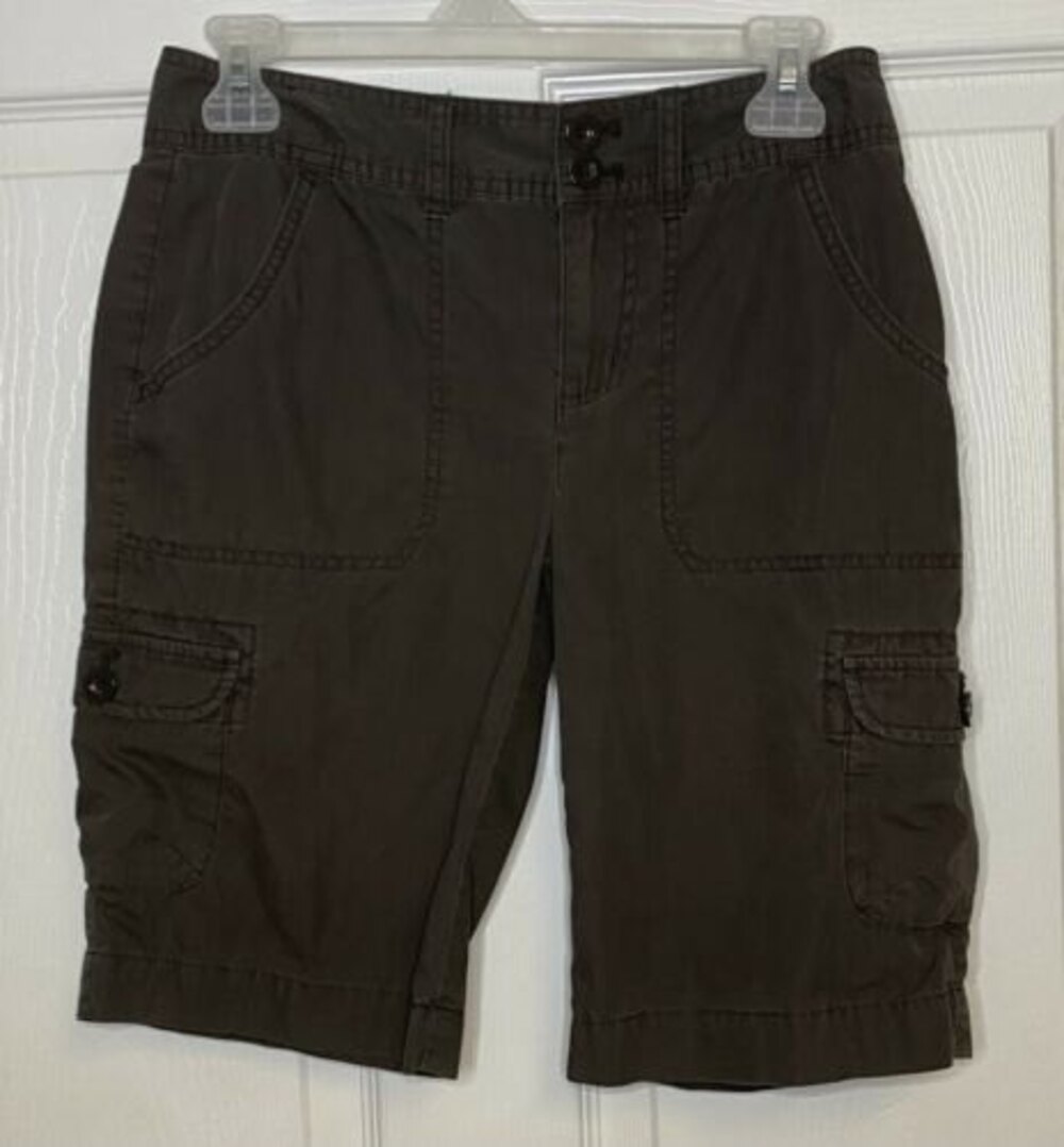 Bass Womens Shorts Size 2 Dark Brown Khaki Cargo Hiking Outdoor Back Pockets